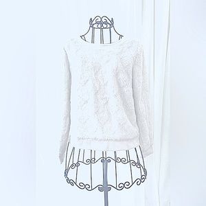 The Children’s Place XL (14) White Fuzzy Heart Sweater